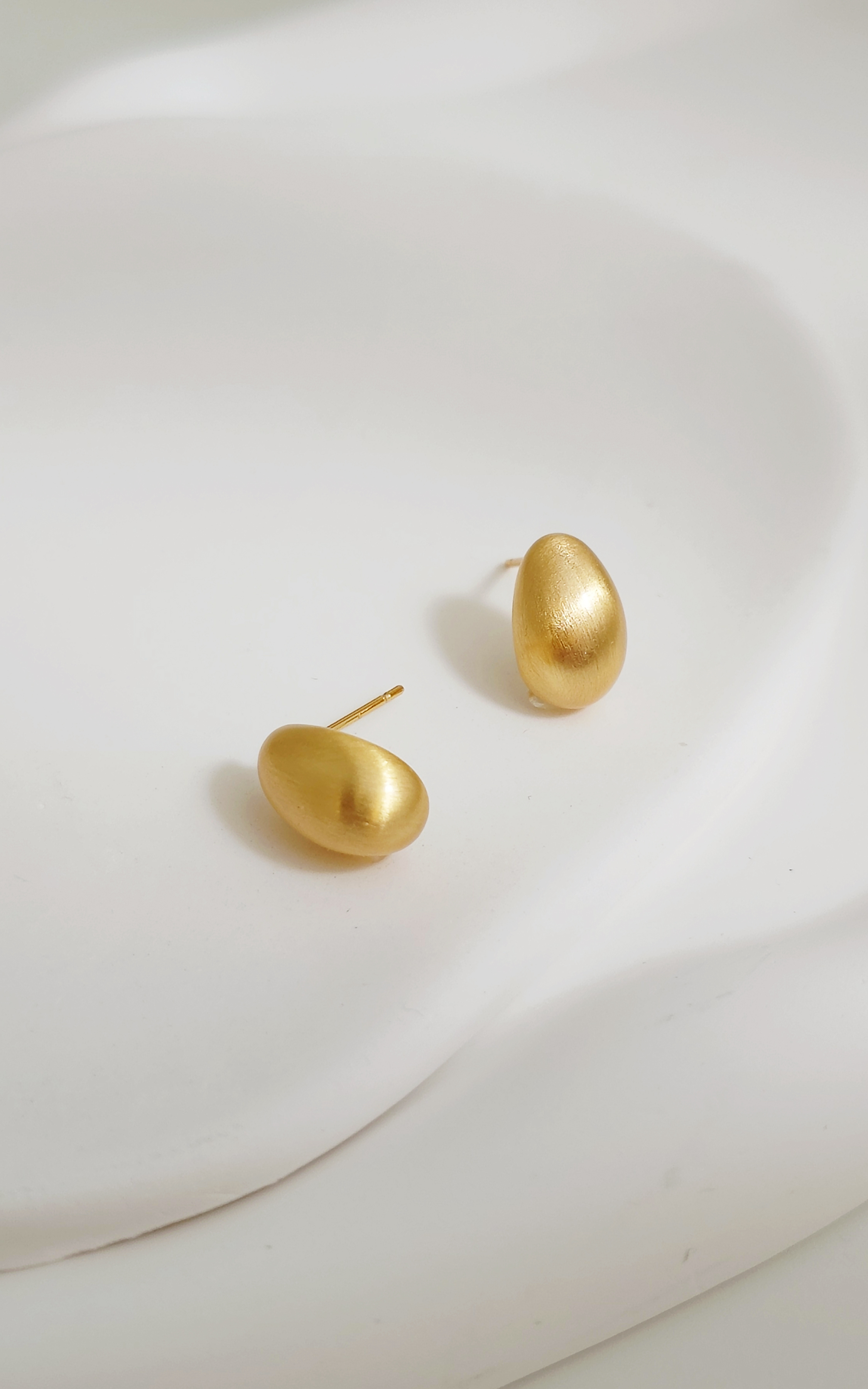 Raw Pebble